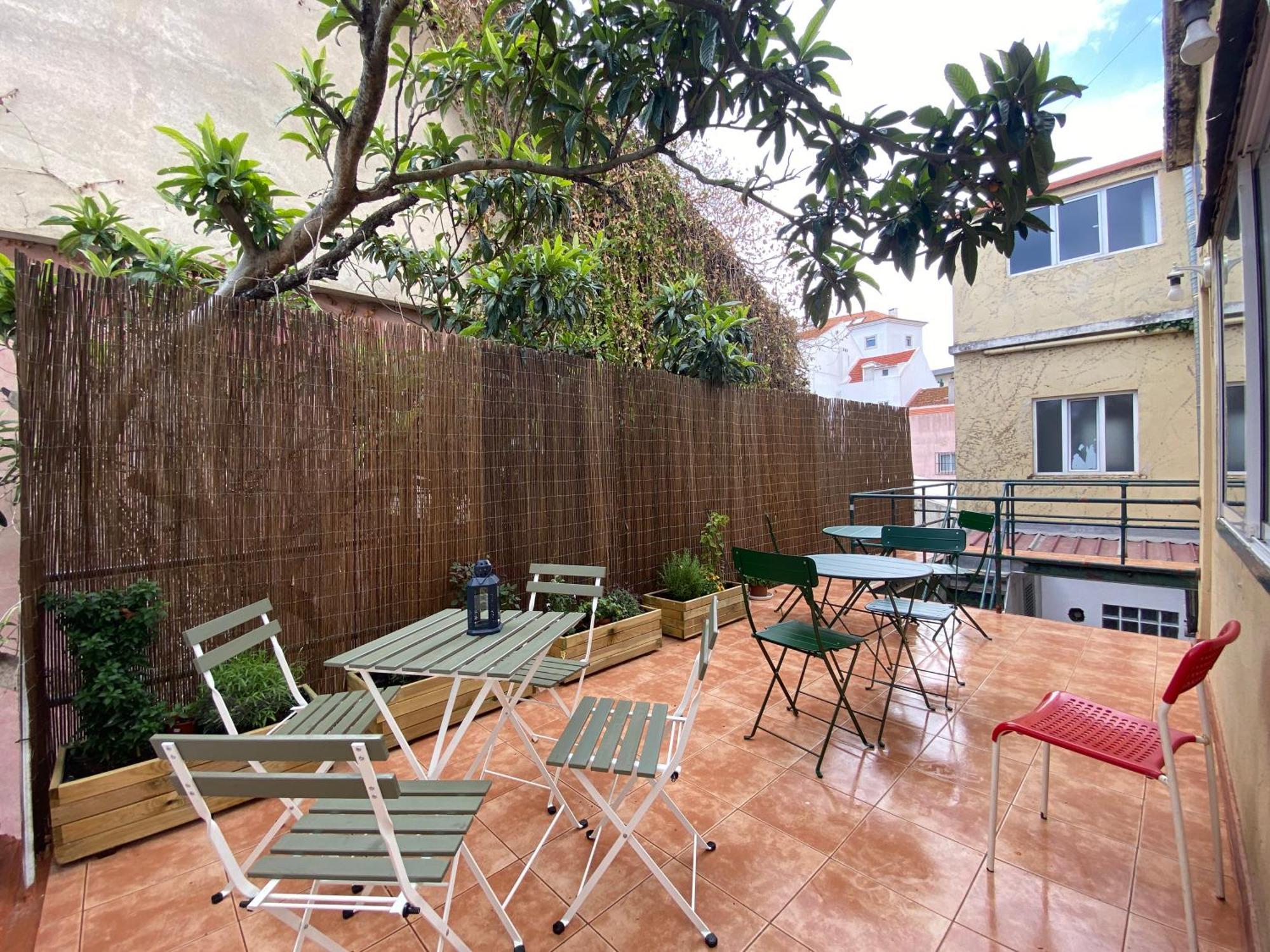 Terrace House Hostel Lisbon Exterior photo